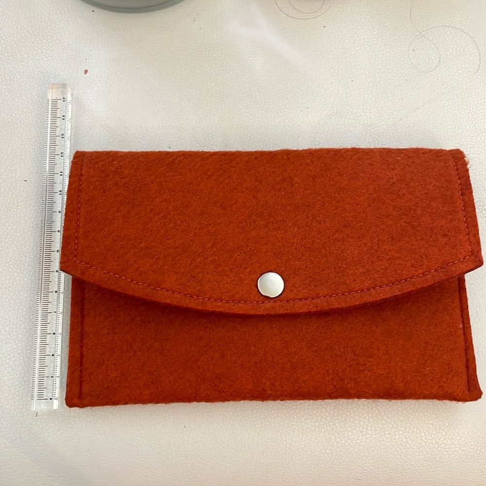 Muffler wallet